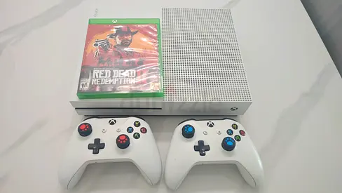 Xbox One S 500 GB with 2 controllers and game