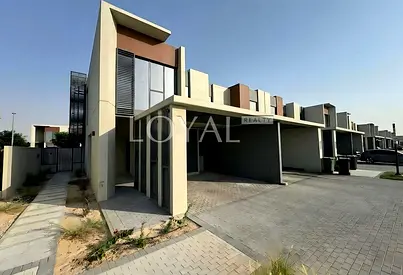 Community Expert | True Corner Unit | Vacant