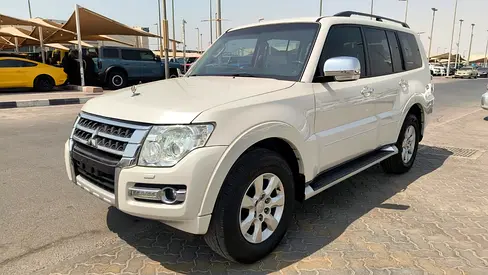 Mitsubishi Pajero full option