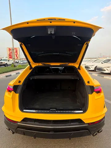 2024 Lamborghini URUS — фото 5