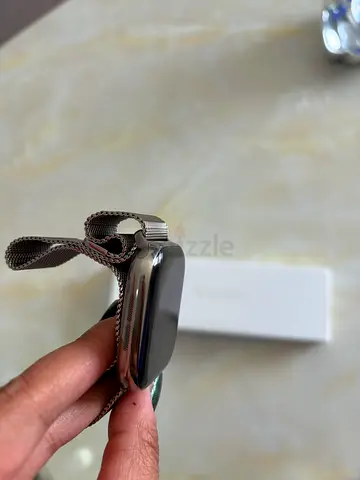 Apple Watch Series 11 with Milanese Loop - Good Condition with Apple care plan