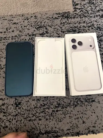 IPhone 17 pro max 512GG esim 1 month old