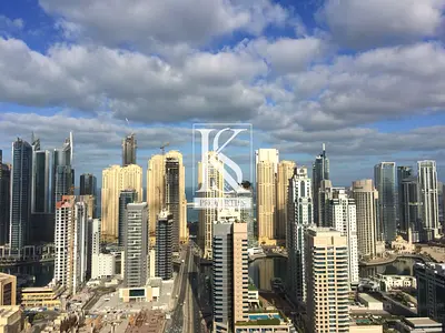 Spacious layout unit with Stunning City View