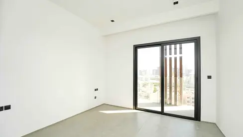 Spacious 1 BR | Ready to Move | Prime Location