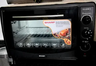 Sharp countertop electric oven / toaster - excellent working condition