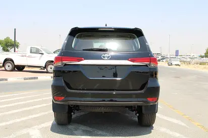 صورة 8 لـ 2026 Toyota FORTUNER