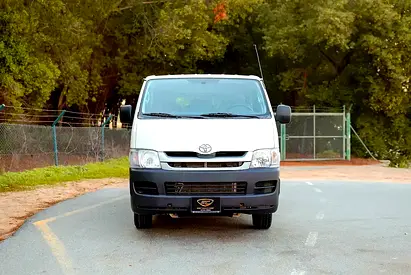 2009 Toyota HIACE — фото 5