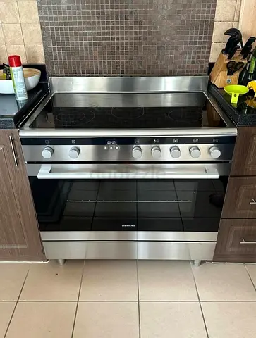 Siemens Stainless Steel Electric Range with Ceramic Hob - Good Condition