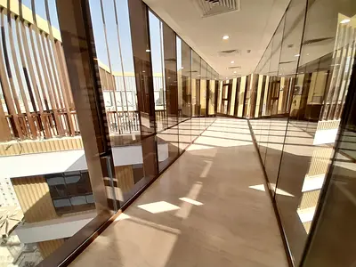 LUXURY LIVING SPACIOUS 3BHK APARTMENT, A BRAND NEW WITH BALCONY AND FREE PARKING ONLY FOR FAMILY 4 PAYMENTS