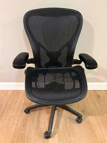 Herman Miller Aeron size B fully loaded