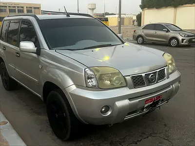 2011 Nissan X-TRAIL 照片 3