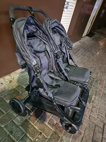 Double tandem stroller for two kids - lightweight, foldable