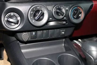 صورة 9 لـ 2026 Toyota HILUX