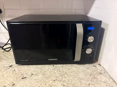 Samsung countertop microwave - good working condition