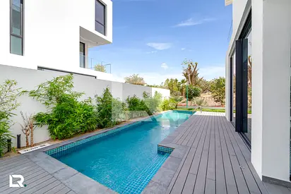 ** Prime Location | Lagoon View | 5 Bedrooms **
