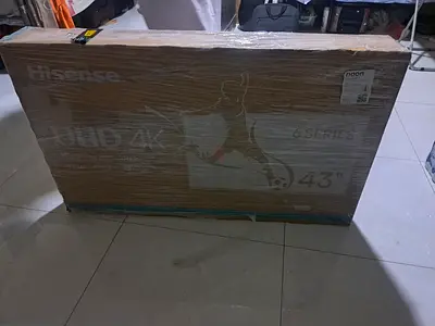 For Sale: Hisense 43" 4K Ultra HD Smart TV (Like New!)
​Model: Hisense 43-Inch 4K UHD Smart TVللبيع: