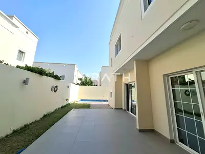 LUXURY MODERN VILLA | POOL | PRIVATE GARDEN