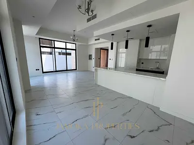 Brand New Corner Unit | Single Row | Exclusive with Jamoka