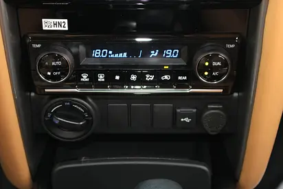 صورة 12 لـ 2026 Toyota FORTUNER