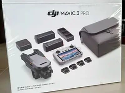 DJI Mavic 3 Pro Fly More Combo