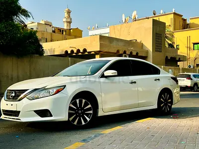 Nice clean car no accident personnel ise