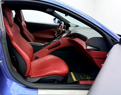 2021 Ferrari ROMA — фото 12