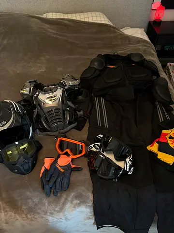 Complete Off-Road / Dirt Bike Protective Gear Bundle – Fox, Thor, 100%