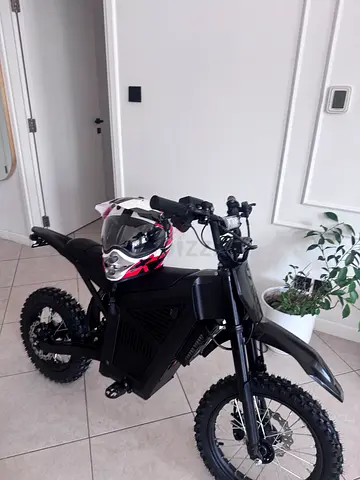 Electric Dirt Bike - Compact Off-Road Kids/Teen Ride (Like New)