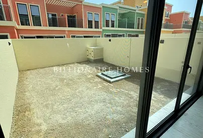 close to amenities| prime location| Lagoon-facing