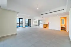 4BR Top Floor | Prime Location | Burj Al Arab View