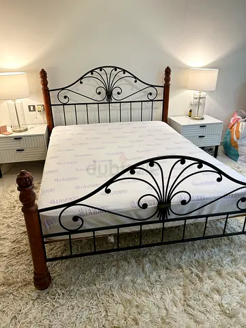 Queen iron and wood bed frame 160 x 200 with carved posts, NO MATTRESS!