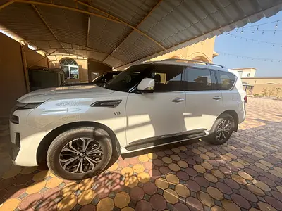 2024 Nissan PATROL 照片 1