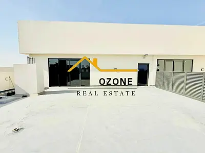 BRAND NEW PENTHOUSE AVAILABLE FOR RENT // FAMILY BUILDING AT A PRIME LOCATION