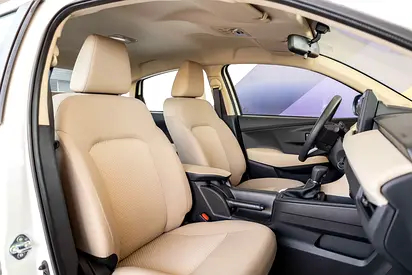 صورة 19 لـ 2024 Toyota YARIS