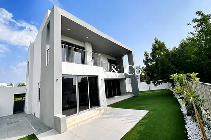 Huge Plot | Single Row | Ready to move in