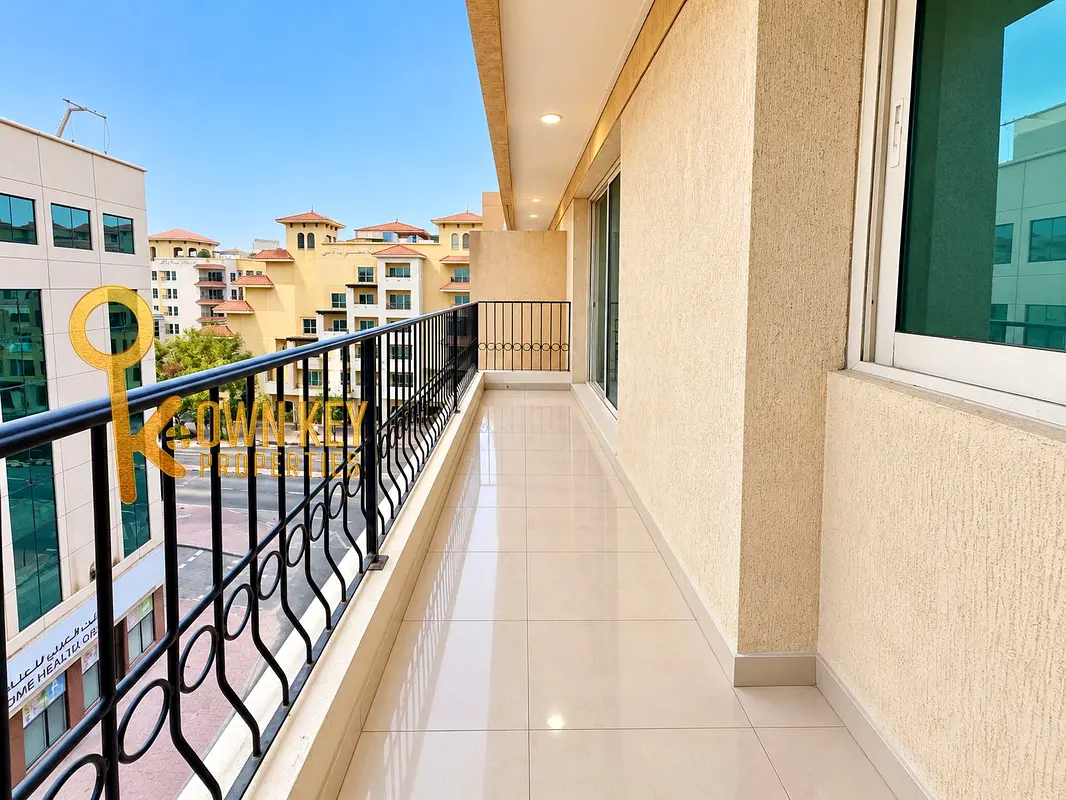 FULLY RENOVATED | EROUPEAN FINISHING 3BHK | VACANT