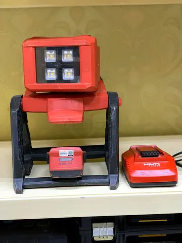 Hilti SL 6 A22 Cordless Light 22v