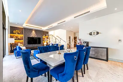 Upgraded and Landscaped | VOT | Skyline View