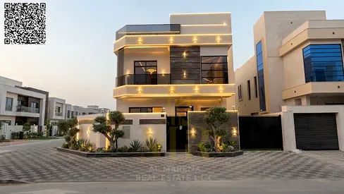 فخامة لا تُكرر في عجمان | فيلا زاوية شارعين بـرووف فاخر وارتداد واسع وسعر شامل رسوم التسجيل