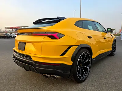 2024 Lamborghini URUS — фото 3