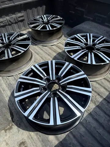 Original Lexus LX570 Signature Edition Rim For Sale