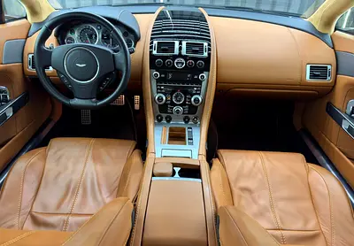 2014 Aston Martin VANTAGE 照片 16