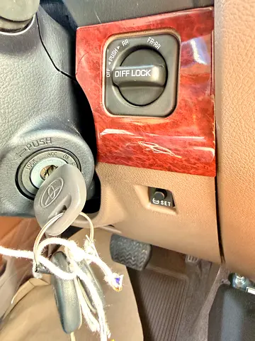2026 Toyota LAND CRUISER 70 SERIES thumbnail 13
