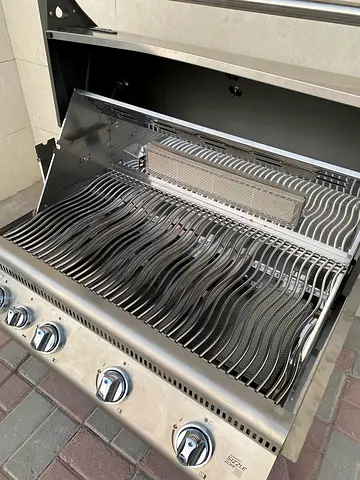 New built-in bbq with free delivery