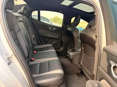 2022 Volvo S60 photo 10