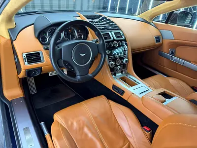 2014 Aston Martin VANTAGE 照片 9