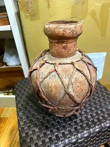 Vintage pot vessel
