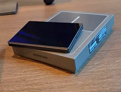 Samsung Galaxy Z Fold 8 TDRA 512 GB(original box) - with 2 Years Unlimited damage cover and warranty