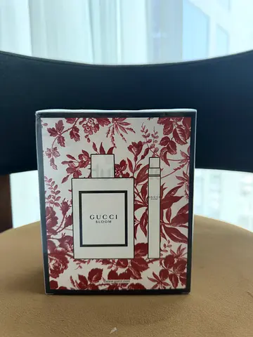 Gucci Bloom fragrance set (new, sealed) 100ml-10ml