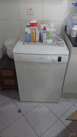 Bosch freestanding dishwasher in good working condition